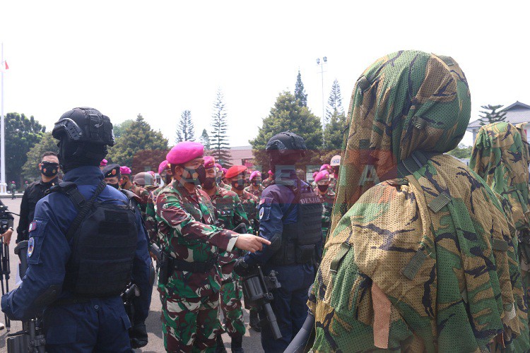  TNI Sidak Korps Marinir