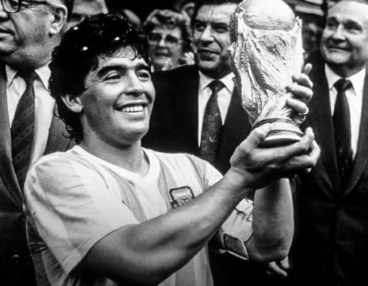  Diego Maradona Meninggal Dunia Akibat Serangan Jantung
