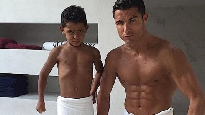  Didik Pola Hidup Sehat Ronaldo Tak Suka Anaknya Minum Soda dan Makan Keripik