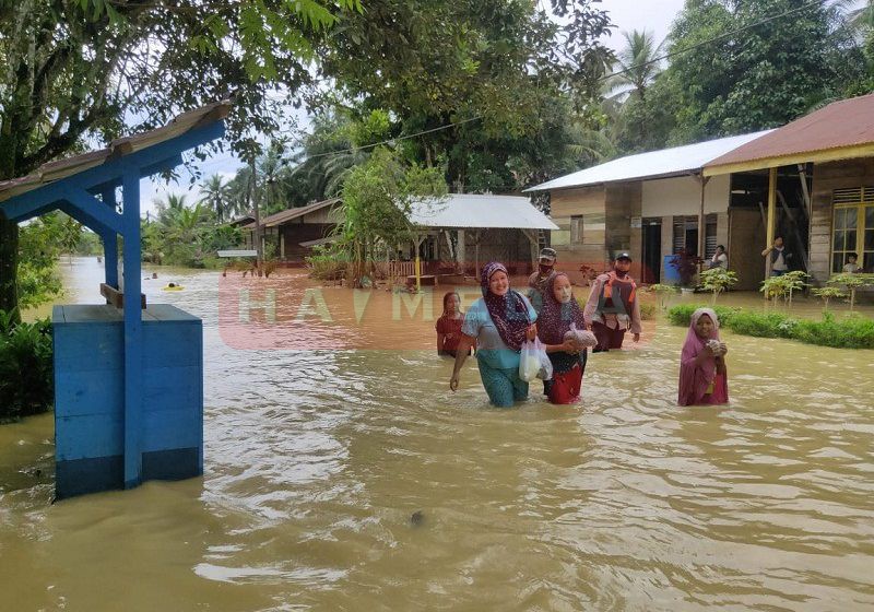  Banjir Melanda Wilayah Aceh, Jawa Tengah Hingga Madura