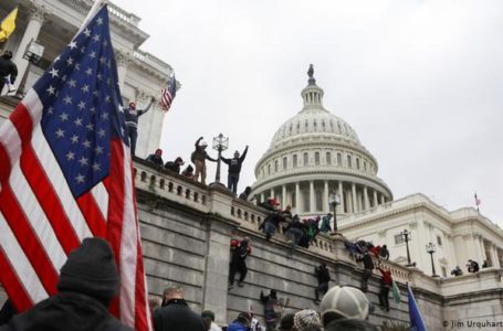 Penyerbuan massa ke Gedung Capitol, Washington DC, AS | Foto : Istimewa