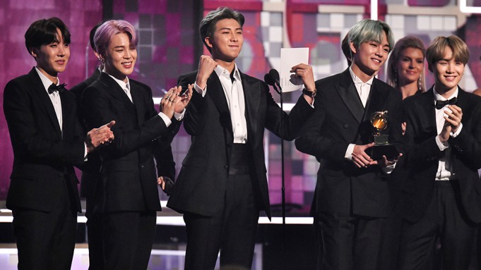 BTS saat menerima penghargaan Grammy Awards | Foto : Istimewa