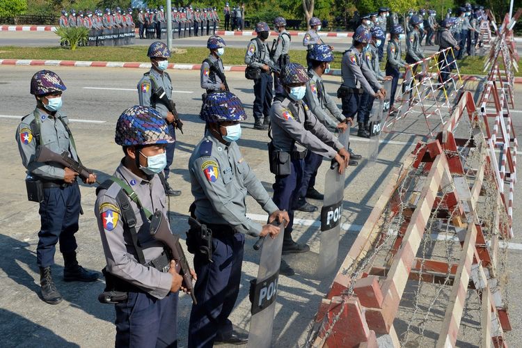  Kudeta Terhadap Pemerintahan Sipil  oleh Tentara Tak Dapat Dihindari kata Min Aung Hlaing