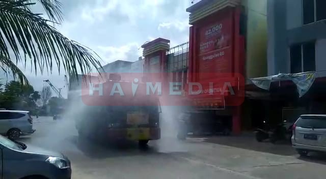  Atasi Penyebaran Covid-19, Satbrimob Polda Kepri Lakukan Penyemprotan Disinfektan