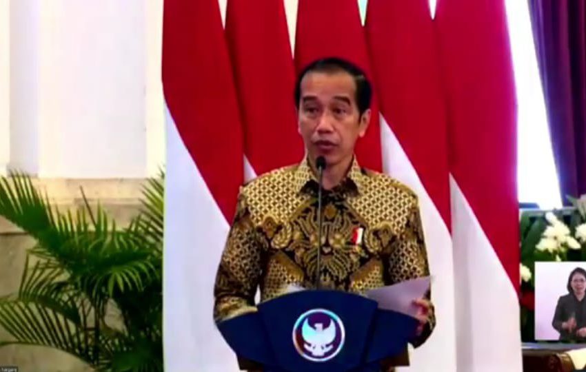 Presiden Joko Widodo saat acara puncak peringatan Hari Pers Nasional (HPN) 2021 yang disiarkan secara virtual dari Istana Negara, Jakarta, Selasa (9/2/2021).