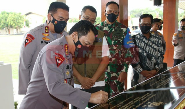  Kapolri Resmikan Lapangan Bhara Daksa di Mataram Saat Kunjungan Kerja di NTB