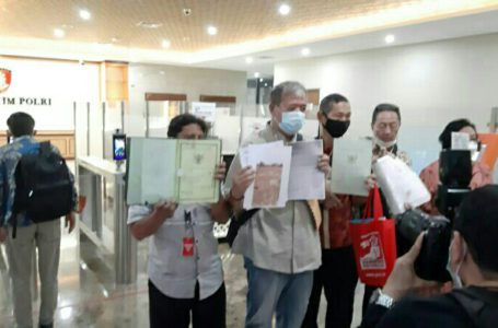 Guru Besar IPB bersama FKMTI dan Korban Mafia Tanah datangi Polda Metro Jaya | foto: Dok FKMTI