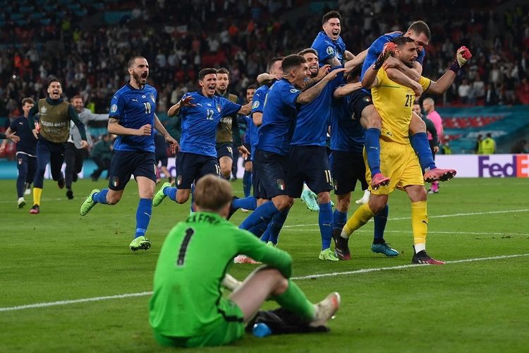  Gli Azzurri  Berhasil Tundukan Three Lions di Final Euro 2020 Lewat Drama Adu Penalti